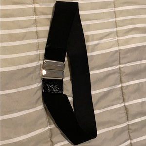 💥Bundle 5/$20💥 Stretchy dressy belt!